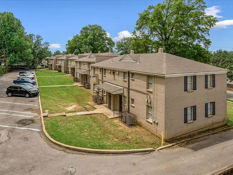 Graceland Flats Modern Living in the Heart of Whitehaven — Photo 5