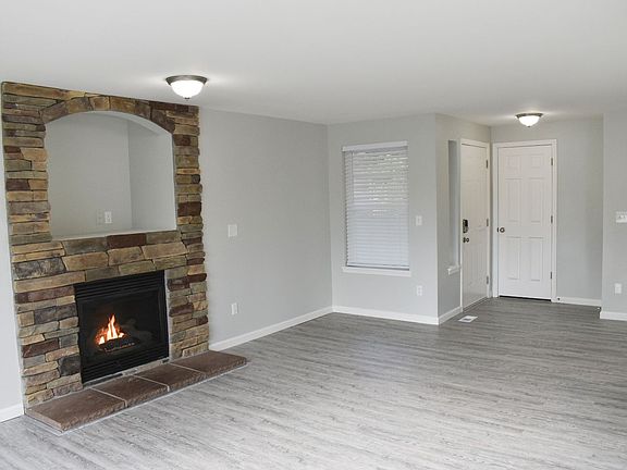 2nd image of 11459 SE 195th Pl