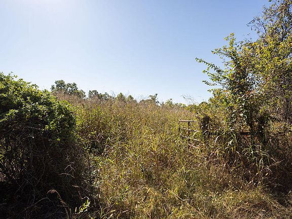4th image of 000 Woodland Lane