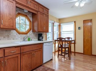2459 S 74th St, West Allis, WI 53219