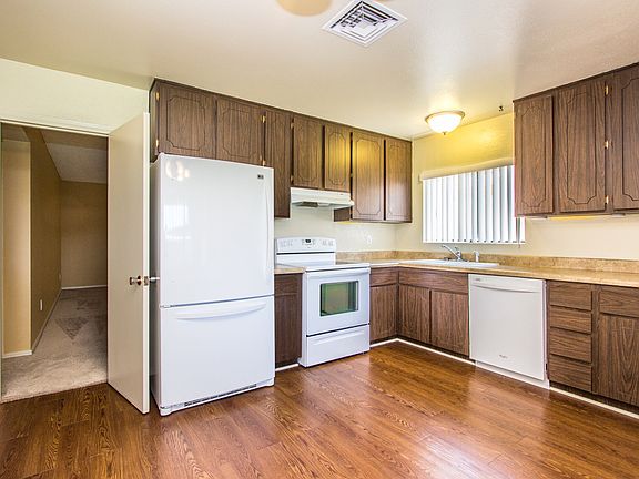 2nd image of 3307 W Lupine Ave