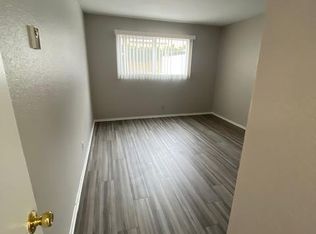 15662 S B St #E, Tustin, CA 92780
