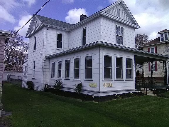 3rd image of 426A Lincoln Way W