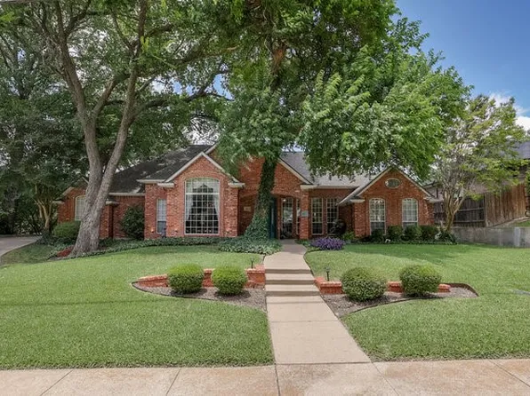 917 Longmeadow Ln, Desoto, TX 75115