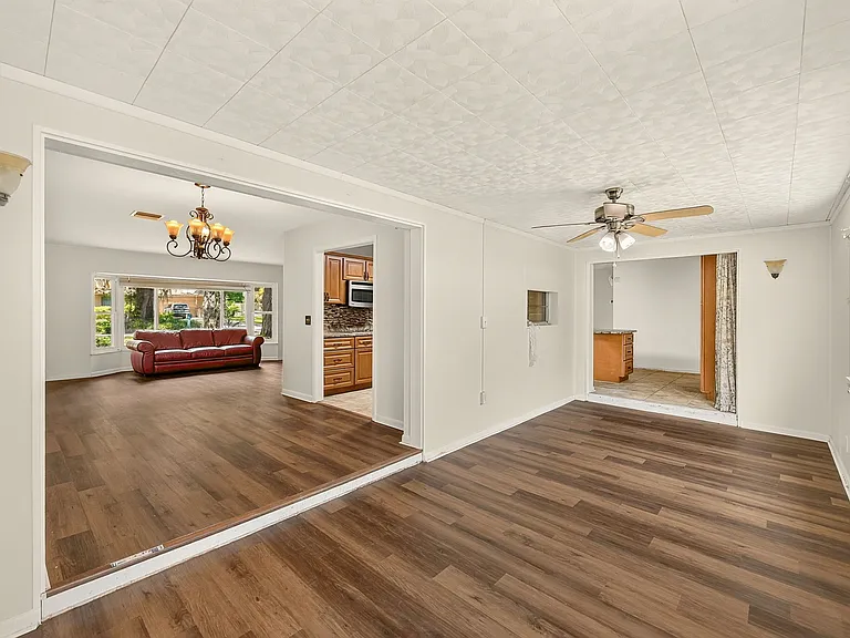 303 Saint Augustine Ave — Photo 21
