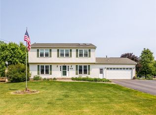 920 Gravel Rd, Webster, NY 14580