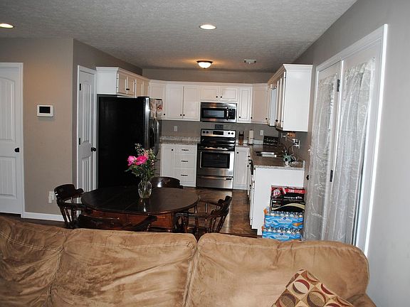 5th image of 108 Swan Way