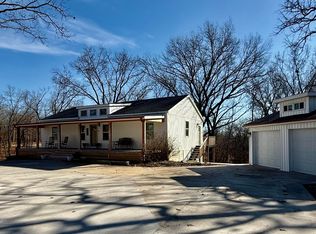 2010 Cherry St, Seneca, MO 64865