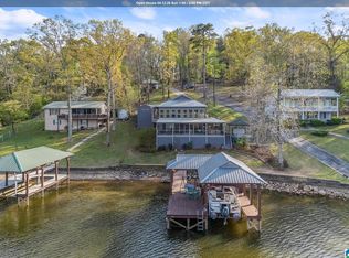 992 Davis Acres Dr, Alpine, AL 35014