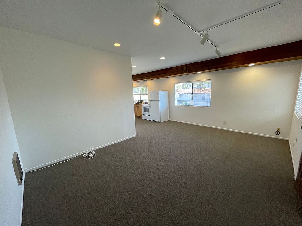1st image of 264 Orange Ave #C