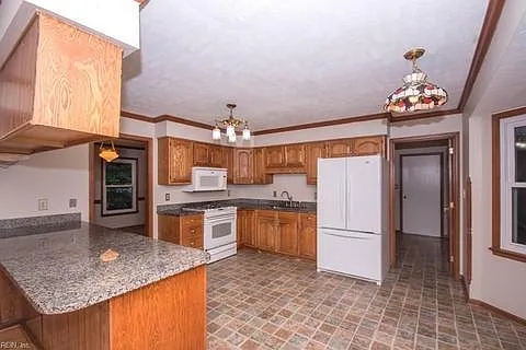 4 Jefferson Ct — Photo 33