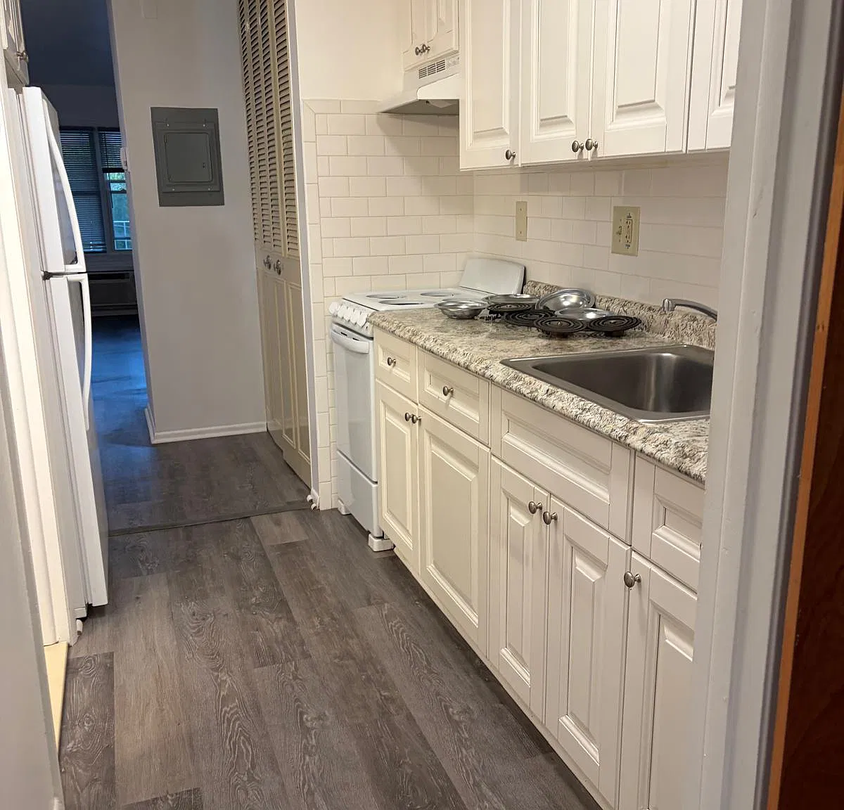 1 bed, 850 sqft, $1,449 — Photo 4
