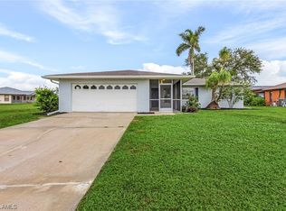 901 SW 15th Pl, Cape Coral, FL 33991