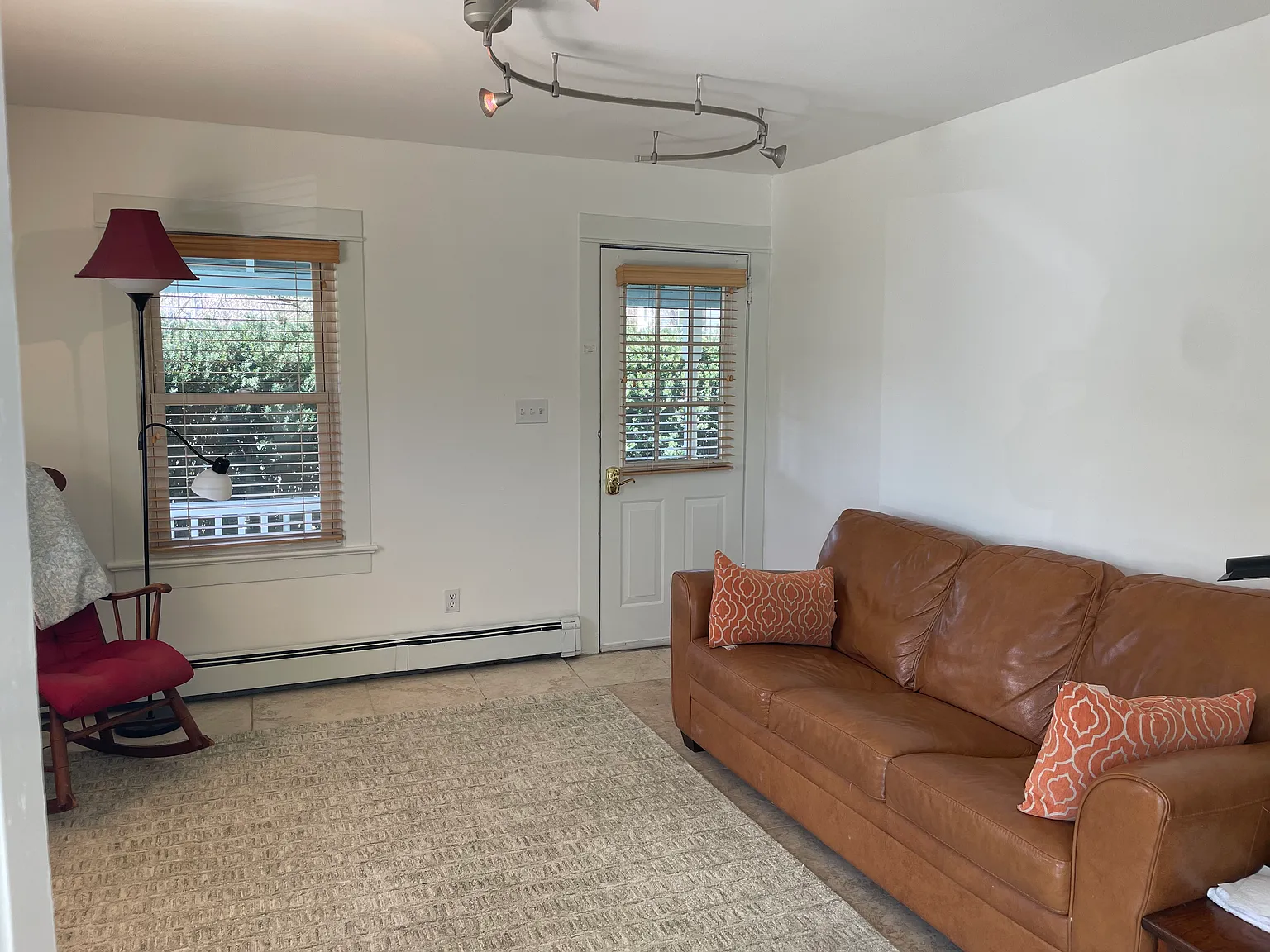 2 bed, 800 sqft, $3,400 — Photo 4
