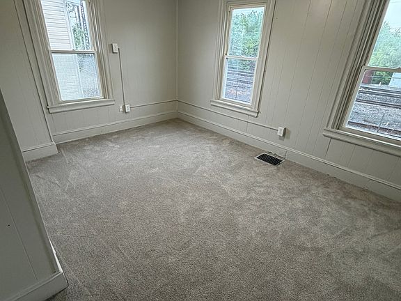 3rd image of 4121 Pennsylvania St