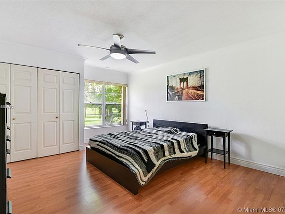 4th image of 643 Woodgate Ln #D