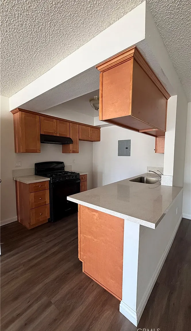 1 bed, 650 sqft, $1,800 — Photo 1