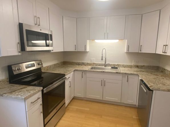 1019 Heritage Vlg #B