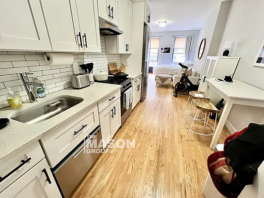 Rented by Mason Group LLC | media 2
