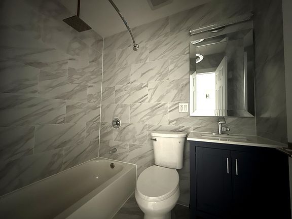 5th image of 2409 Tilden Ave APT 1R