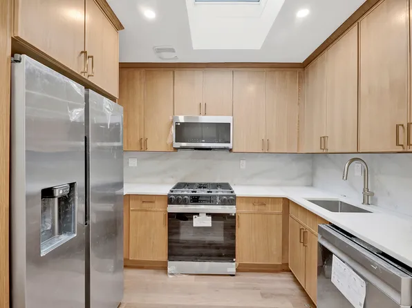 526 Central Avenue image 8 of 15