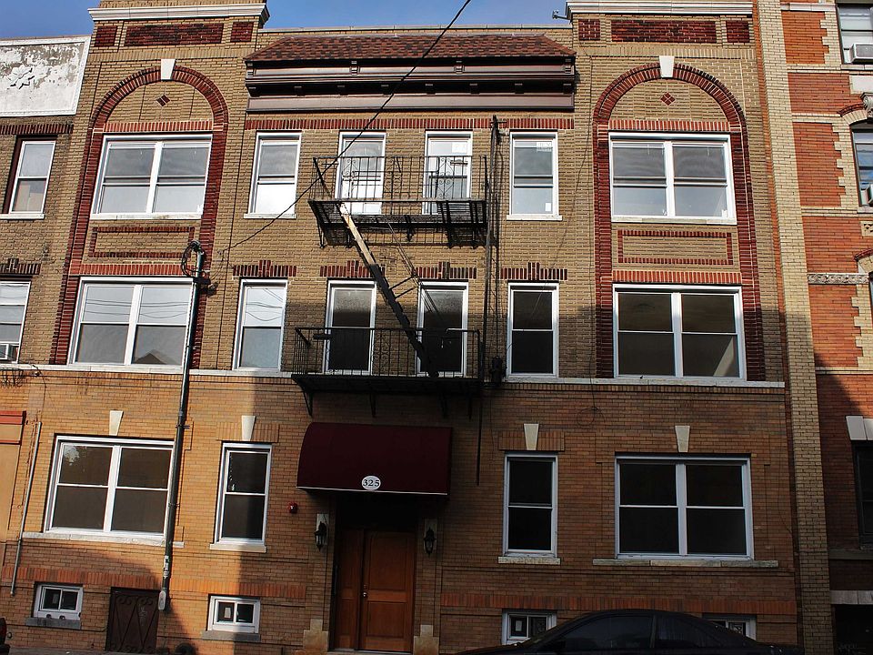 1st image of 325 Baldwin Ave APT 11