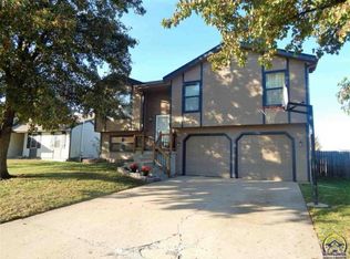 7518 SW 25th St, Topeka, KS 66614
