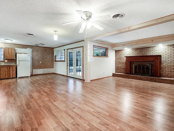 5th image of 701 Pampa St
