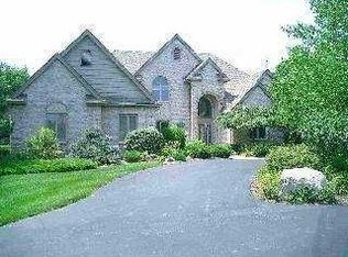 5255 Kilburn Rd, Sylvania, OH 43560