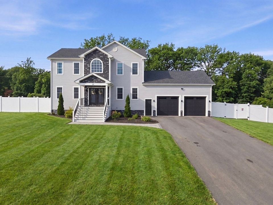 1st image of 5 Nottingham Cir