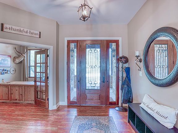 5th image of 101 Crooked Oak Ln
