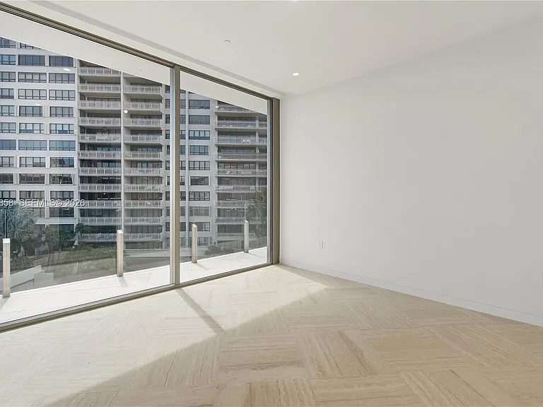 5 Grove Isle Dr #L502 — Photo 38