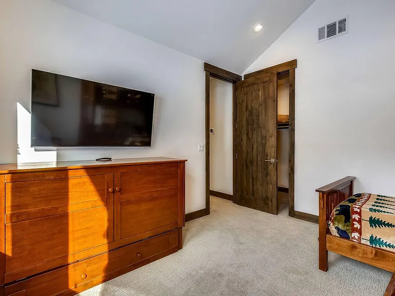 10137 Corrie Ct — Photo 30