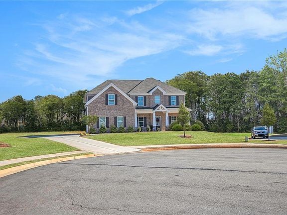 4th image of 1101 Longleaf Trce