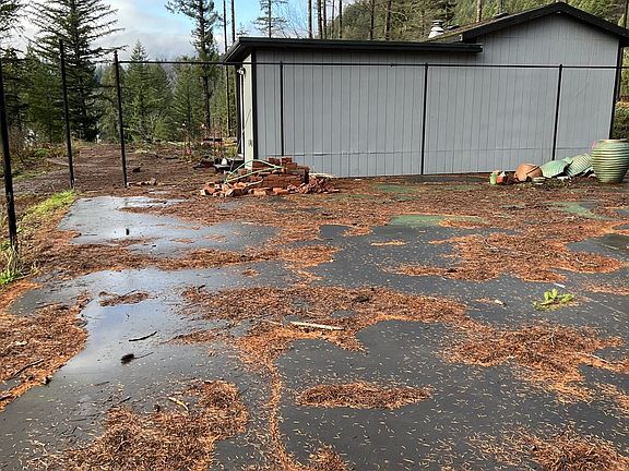 2nd image of 49885 McKenzie Hwy
