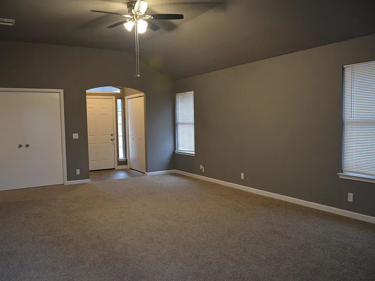1803 Greening Way — Photo 5