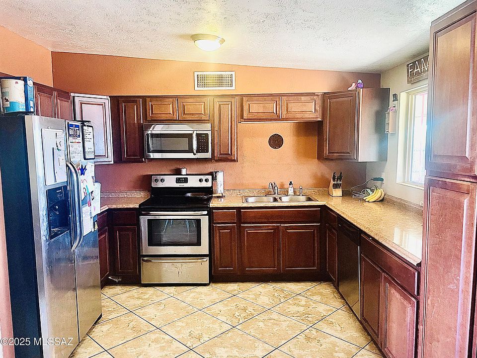 1st image of 2901 W Tania Pl