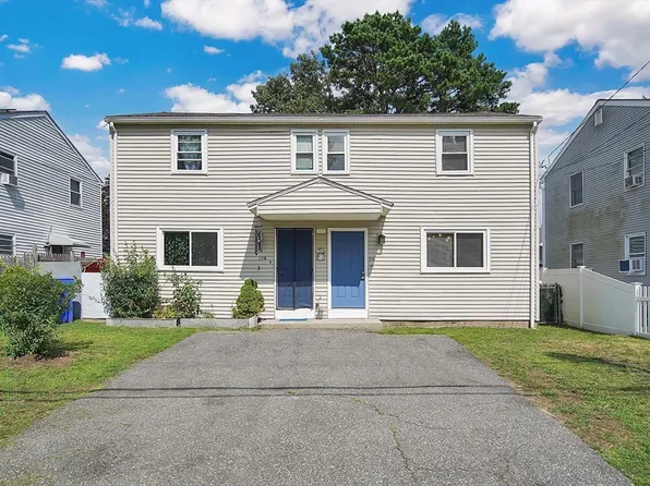 29 Wallace St, Springfield, MA 01119