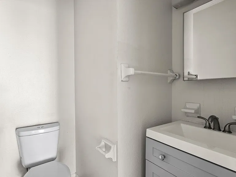 2325 W Pensacola St #121 — Photo 14