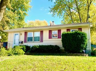 3927 15th St, Des Moines, IA 50313