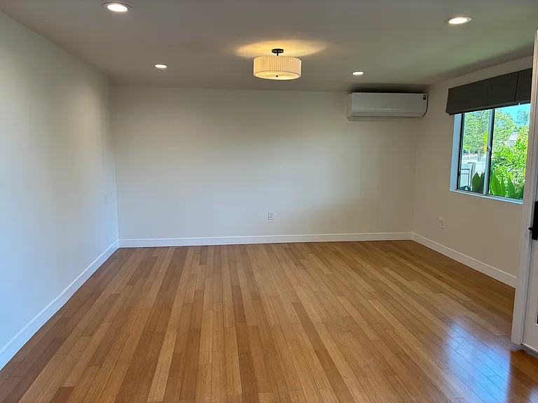 17700 Rhoda St — Photo 11