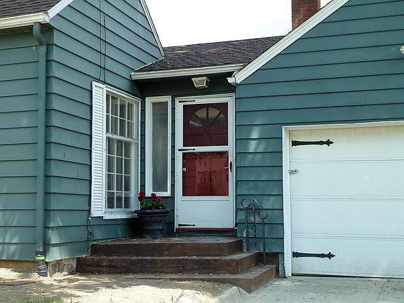 3rd image of 1879 21st St