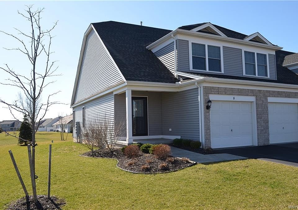 1st image of 8 Brockton Dr