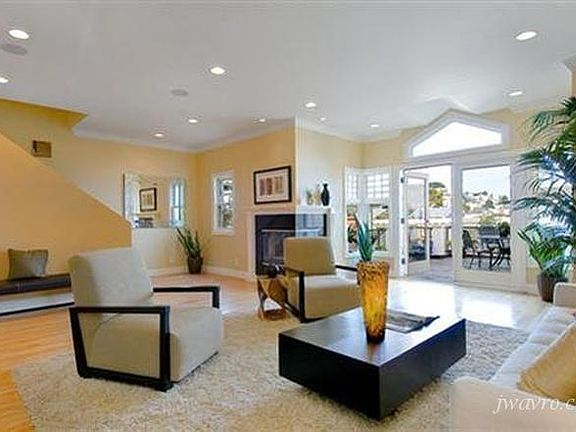 3rd image of 4509B 25th St