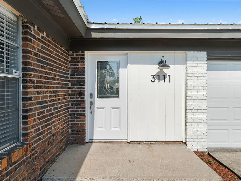 3111 Lanny Ln — Photo 1