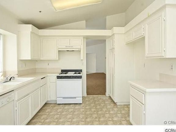 2nd image of 15567 Coleen St
