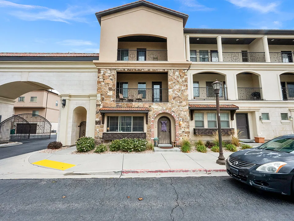 5516 W Pkwy W #5516