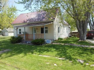 208 S Pennsylvania St, Toledo, IL 62468