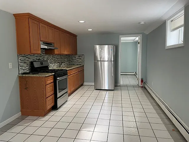 Studio, 600 sqft, $1,800 — Photo 2