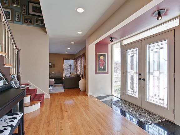 3rd image of 2101 Magnolia Ln